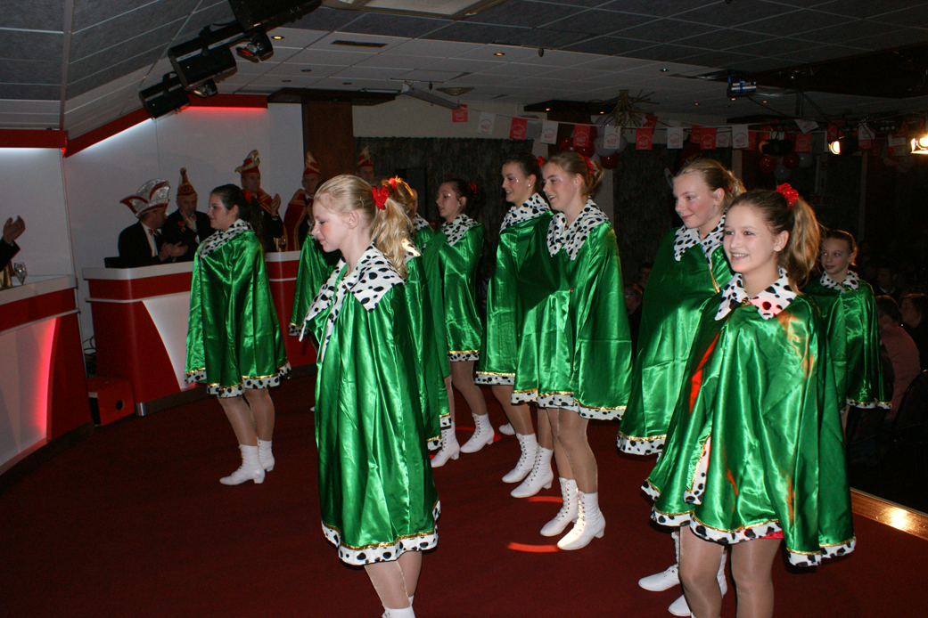 Omze groene dansgarde afgelopen jaar tijdens de pronkenpresentatie